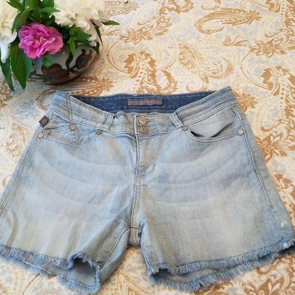Rock Republic raw edge shorts